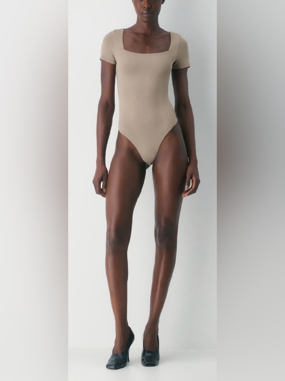 Aritzia Contour Manner
Bodysuit Taupe Size Small